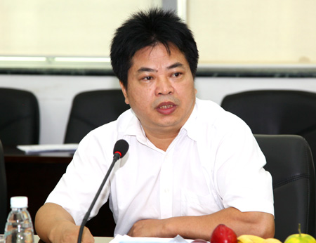 广东省委创先争优办宣传组组长陈英闻讲话.jpg